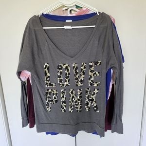 Mystery bags all size clothing price depends on brands and size of bag